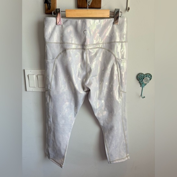 ZYIA Women’s Iridescent White Leggings - Picture 3 of 4